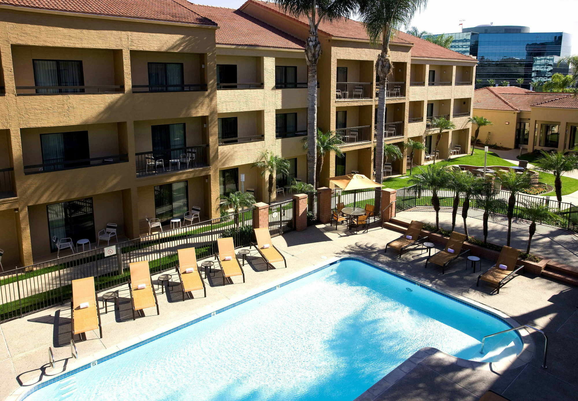Courtyard By Marriott San Diego Sorrento Valley Dış mekan fotoğraf